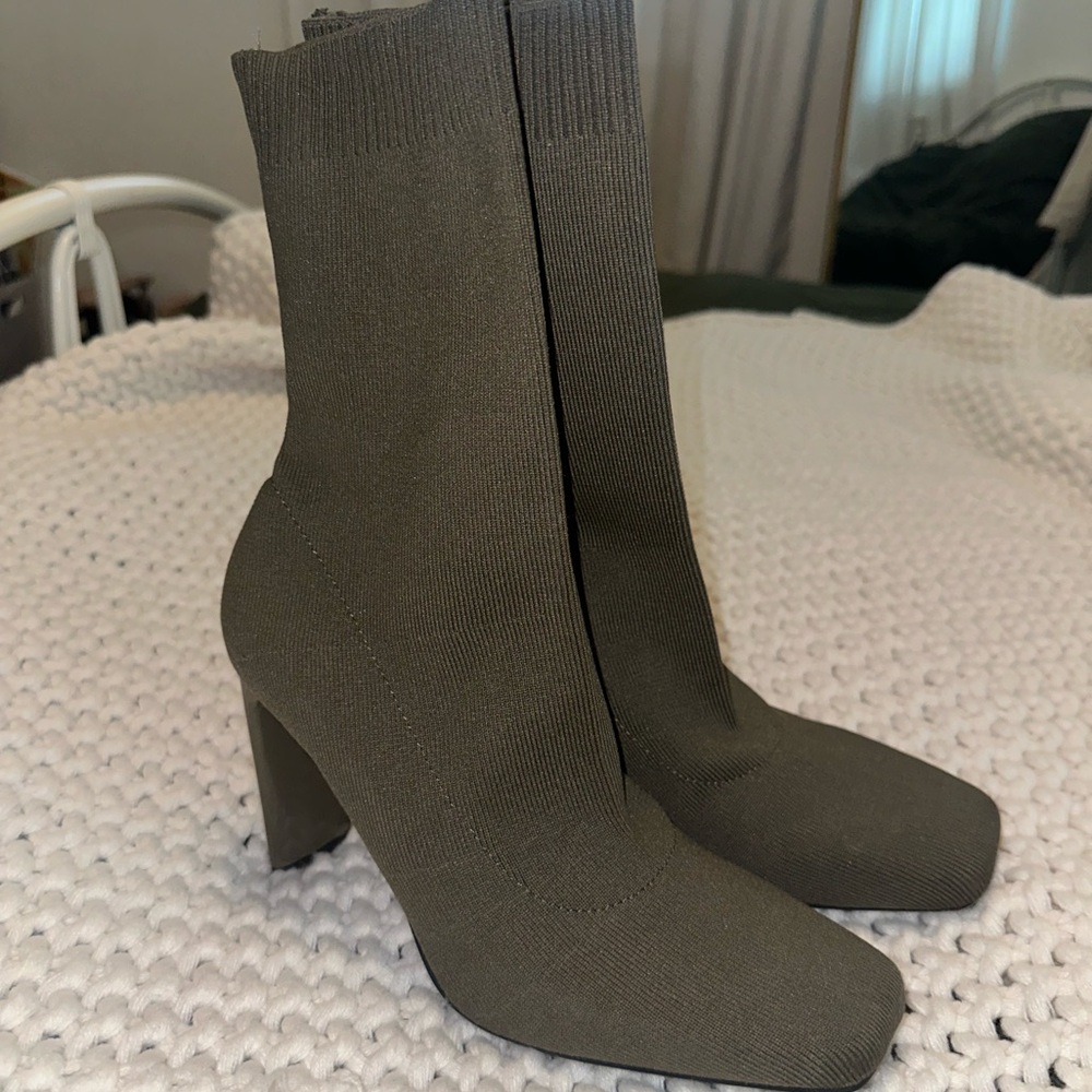 ZARA olive green heeled sock boots size 9